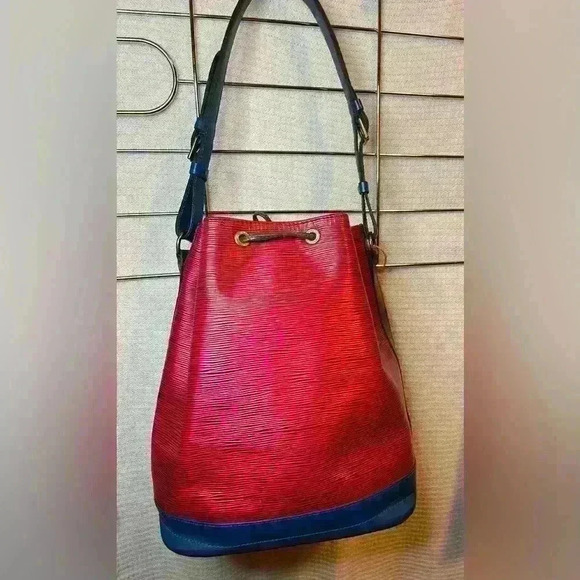 Louis Vuitton Limited Edition EPI Tri-color Neo Bucket - Picture 8 of 9